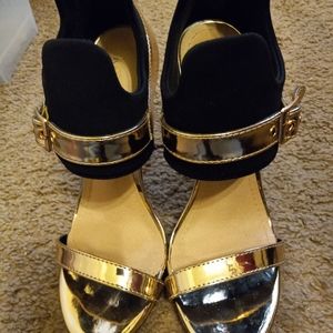 Stand out black and gold Stilettos